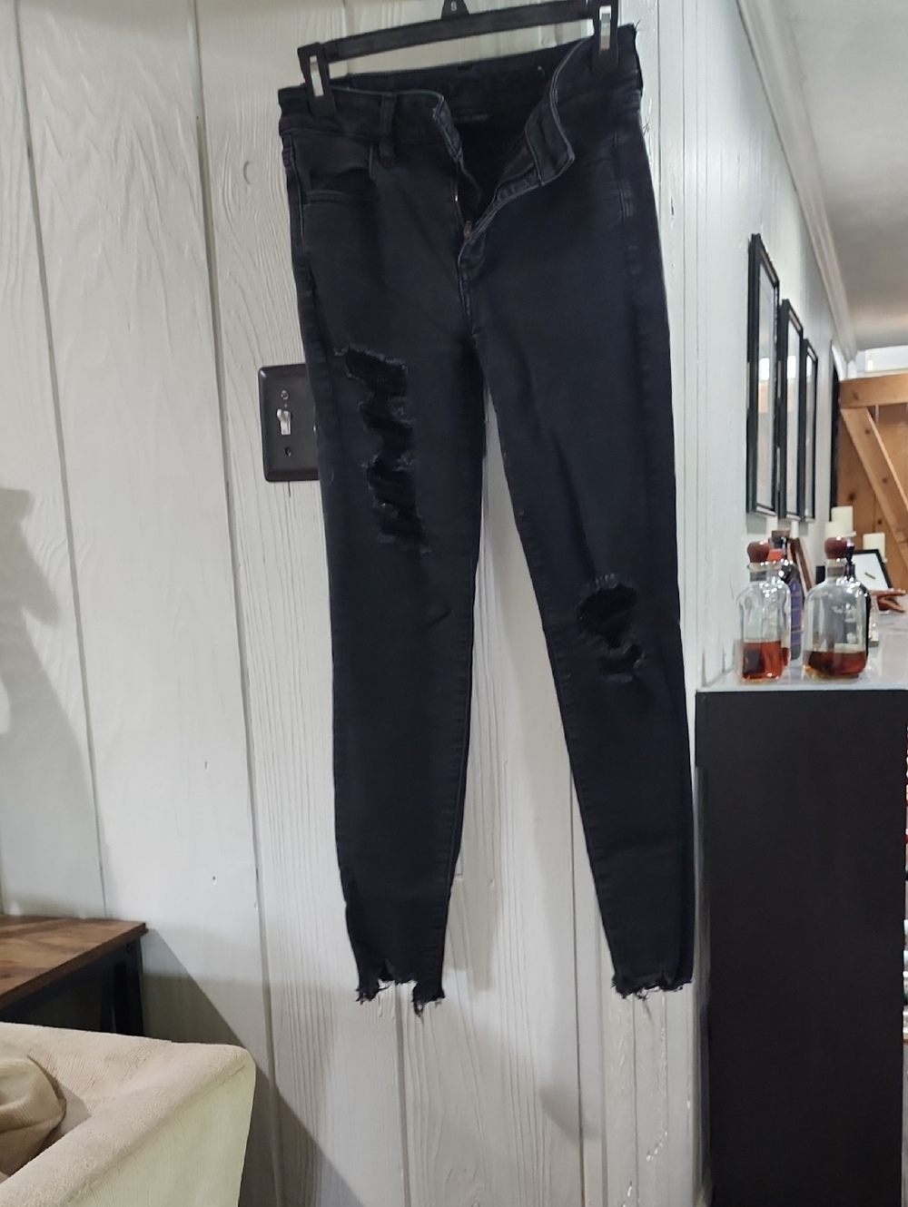 American Eagle Outfitters Black Ripped Skinny Jeans SIZE 4